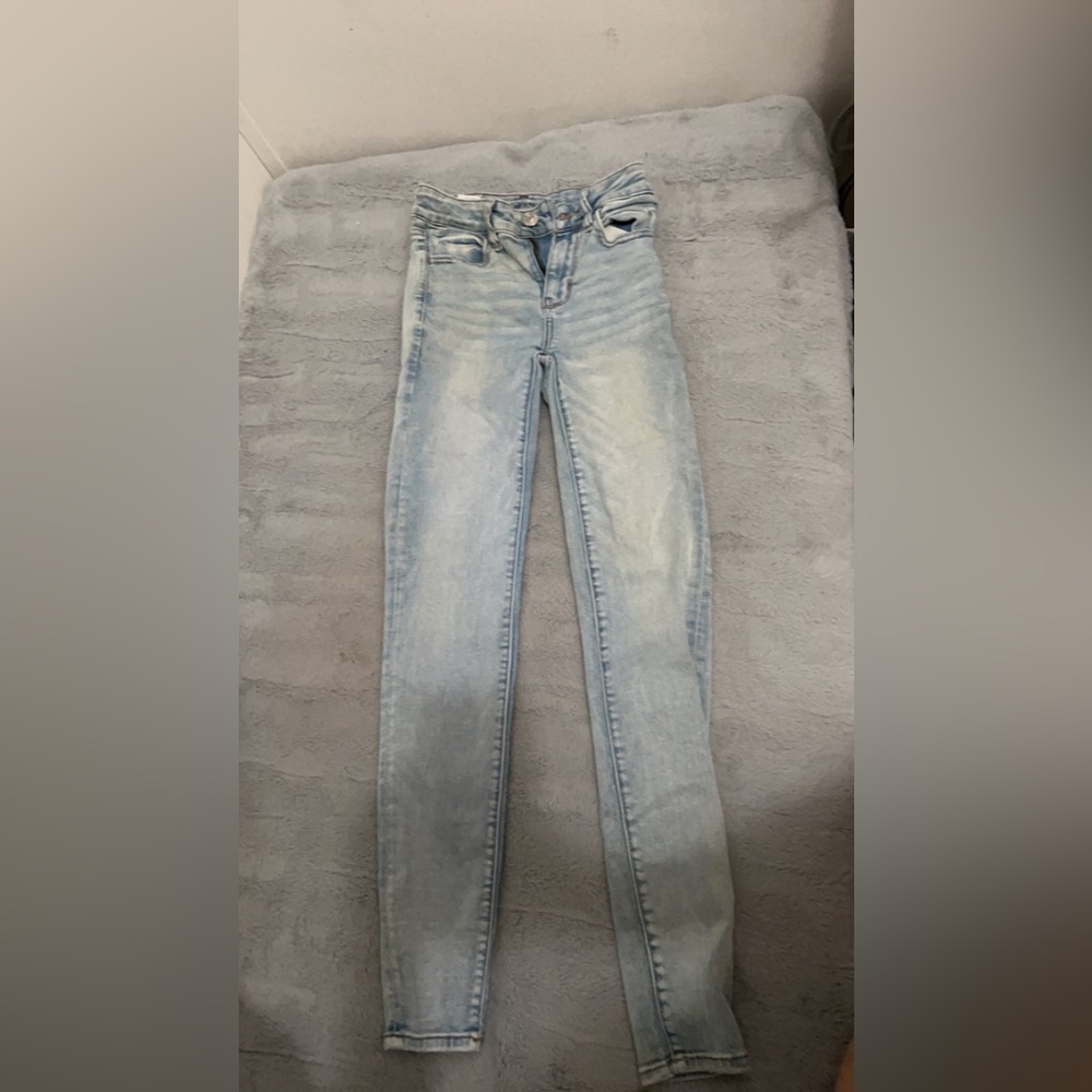 very light wash skinny jeans,size00